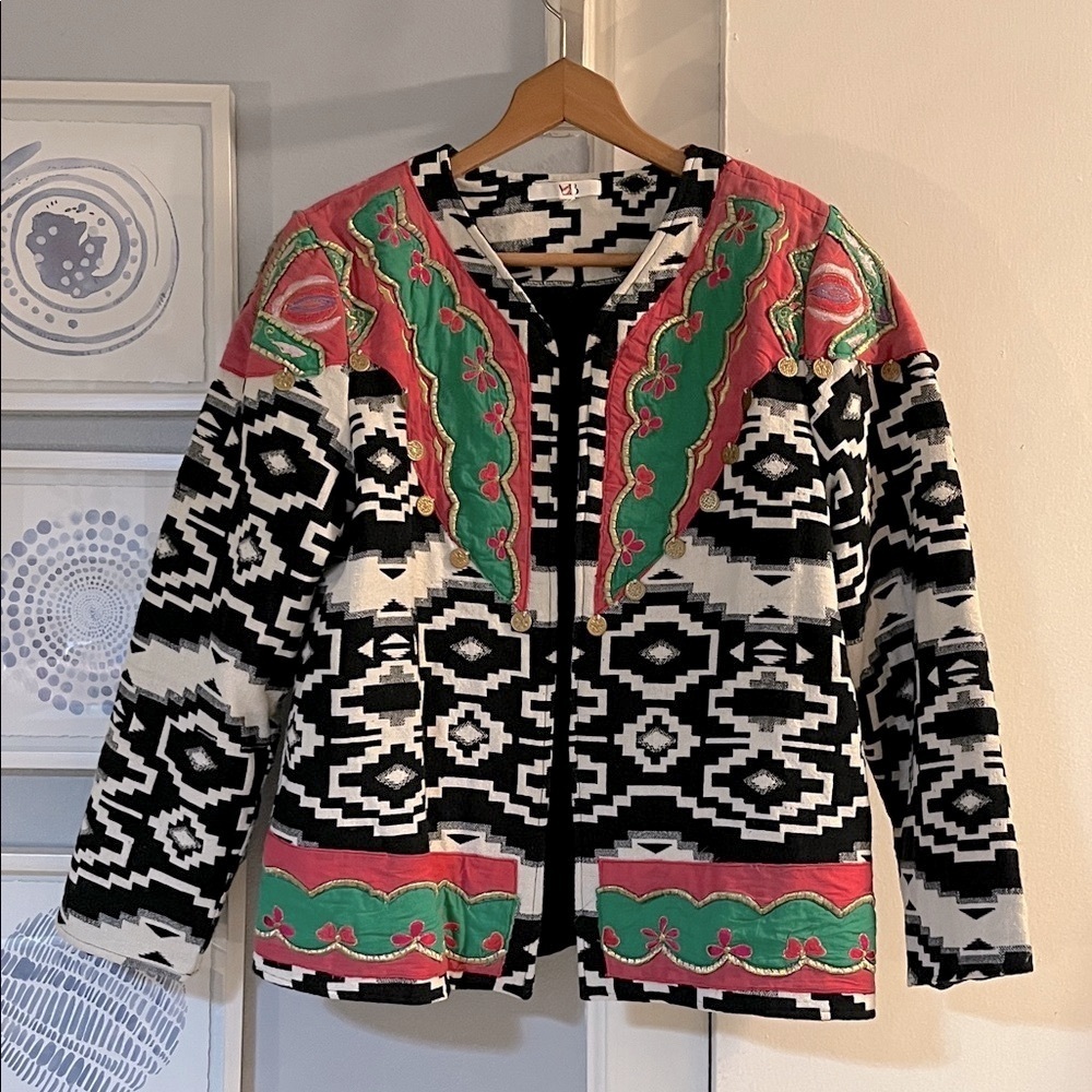 America & Beyond Women’s Pink Black White Aztec Pattern Gold Coin Jacket Size M